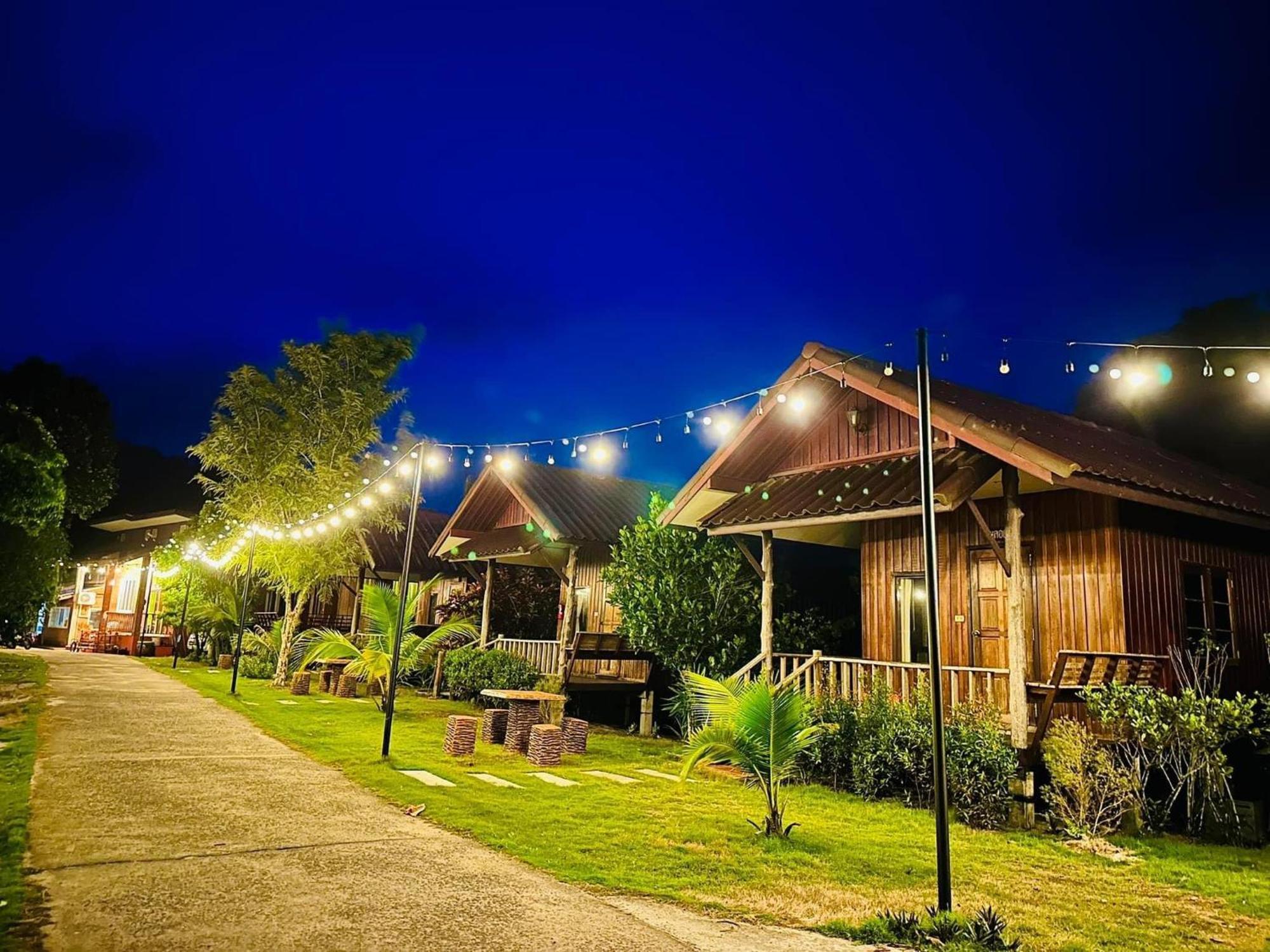 Bann Klong Jao Homestay Ko Kut Exterior photo