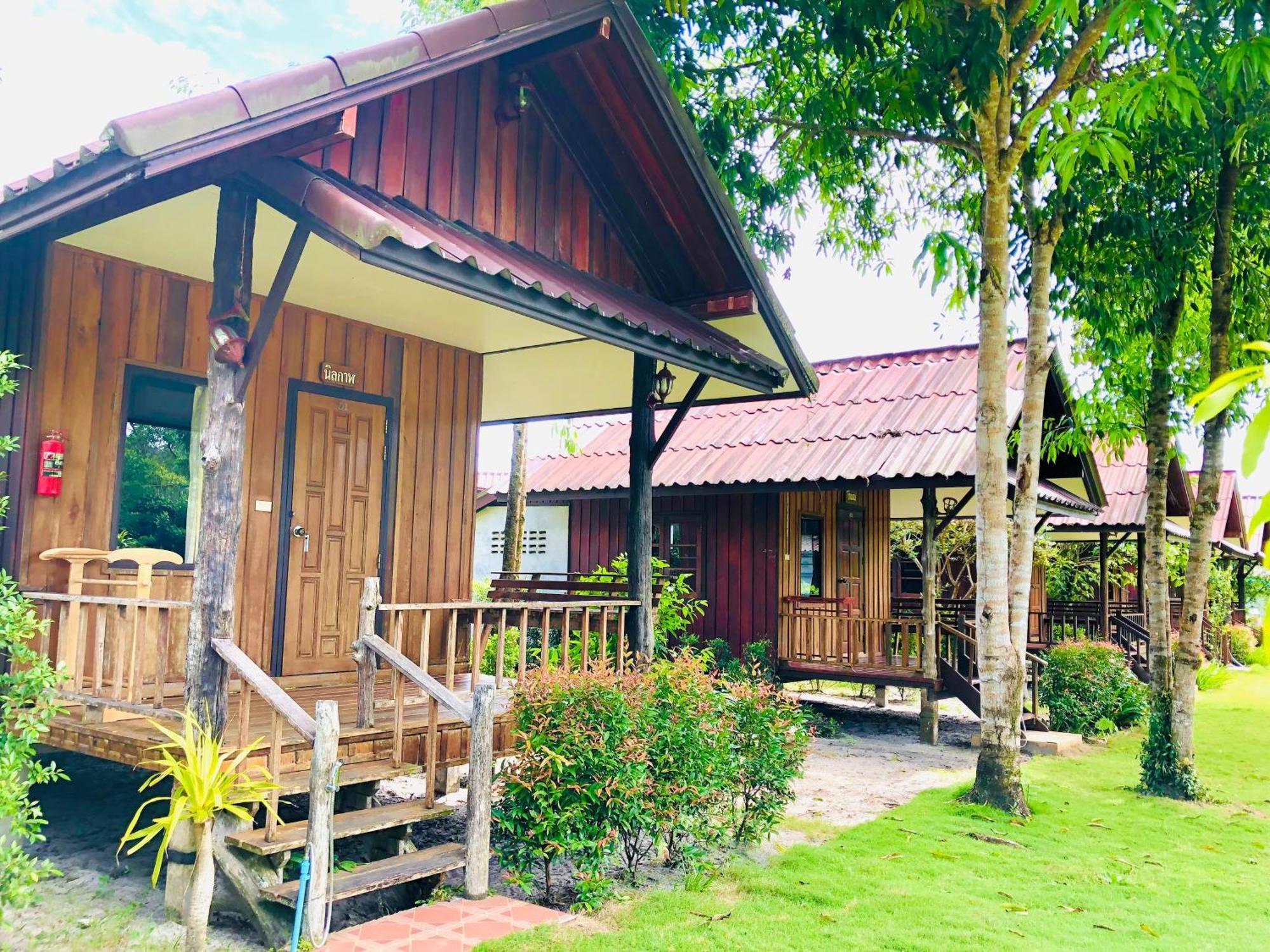 Bann Klong Jao Homestay Ko Kut Exterior photo